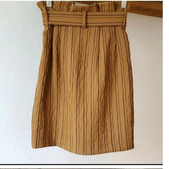 NWT ||H&M|| skirt - Picture 3 of 5